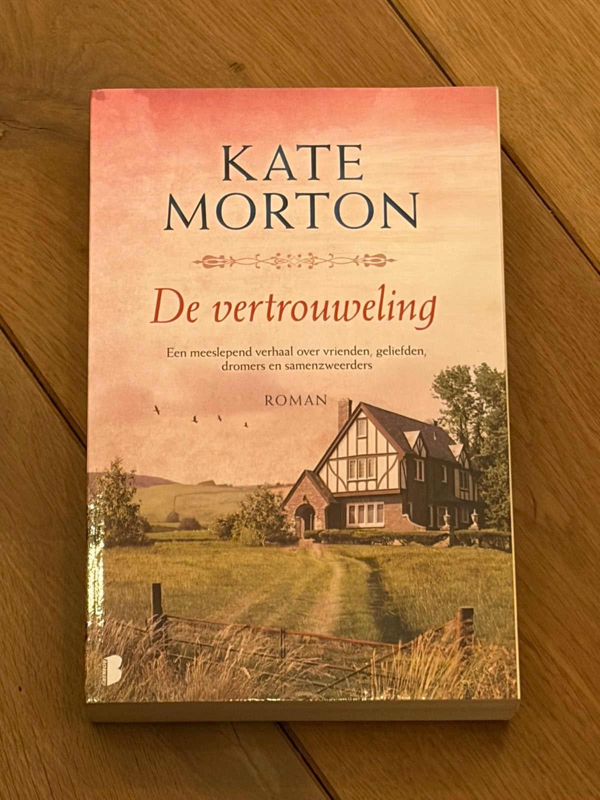 Kate Morton - De vertrouweling, Boeken, Ophalen of Verzenden, Zo goed als nieuw