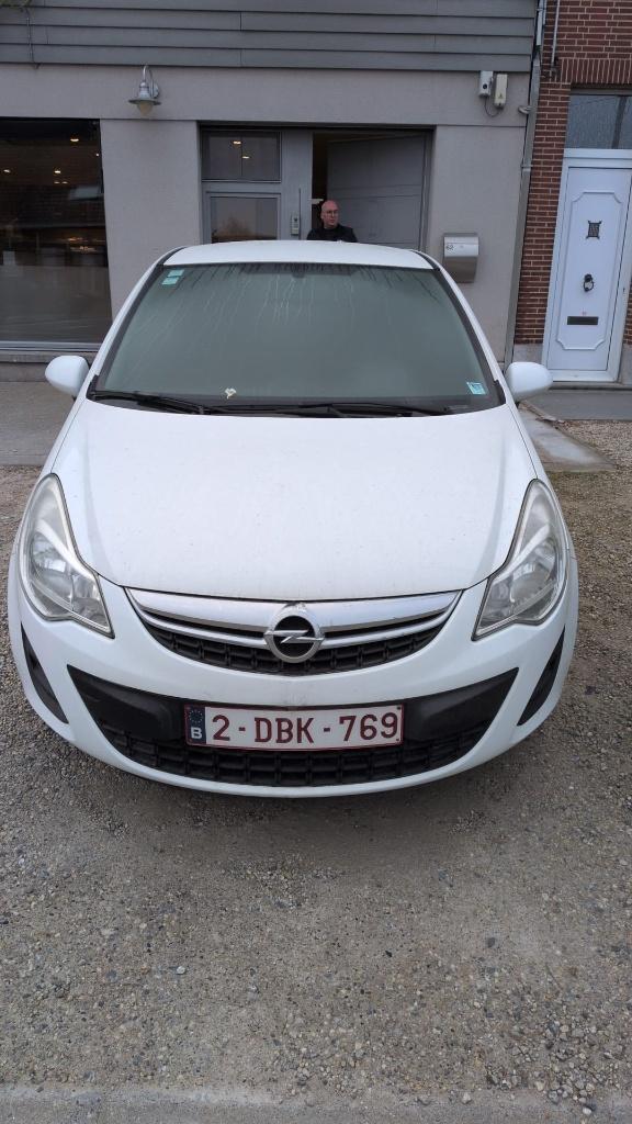 Opel Corsa blanche 2013 - 136 000 km - fret léger - 2 200€, Autos, Achat, 2 places, 2 portes, Diesel