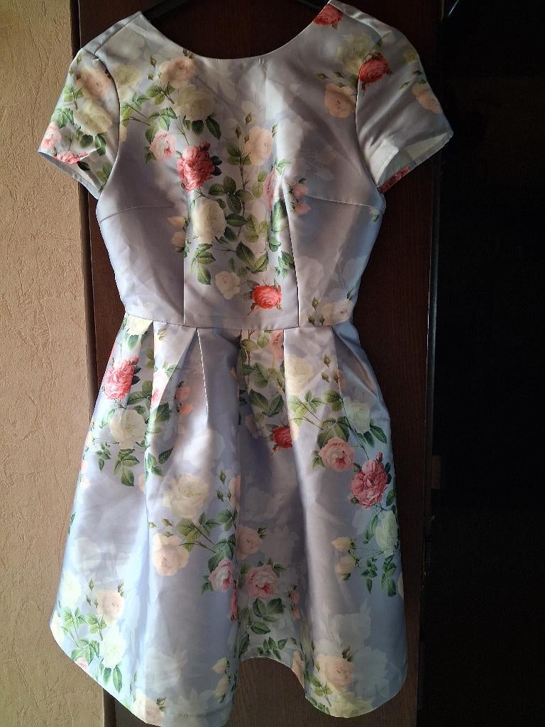 Jurk, Kleding | Dames, Maat 38/40 (M), Overige kleuren, Ophalen of Verzenden, Zo goed als nieuw
