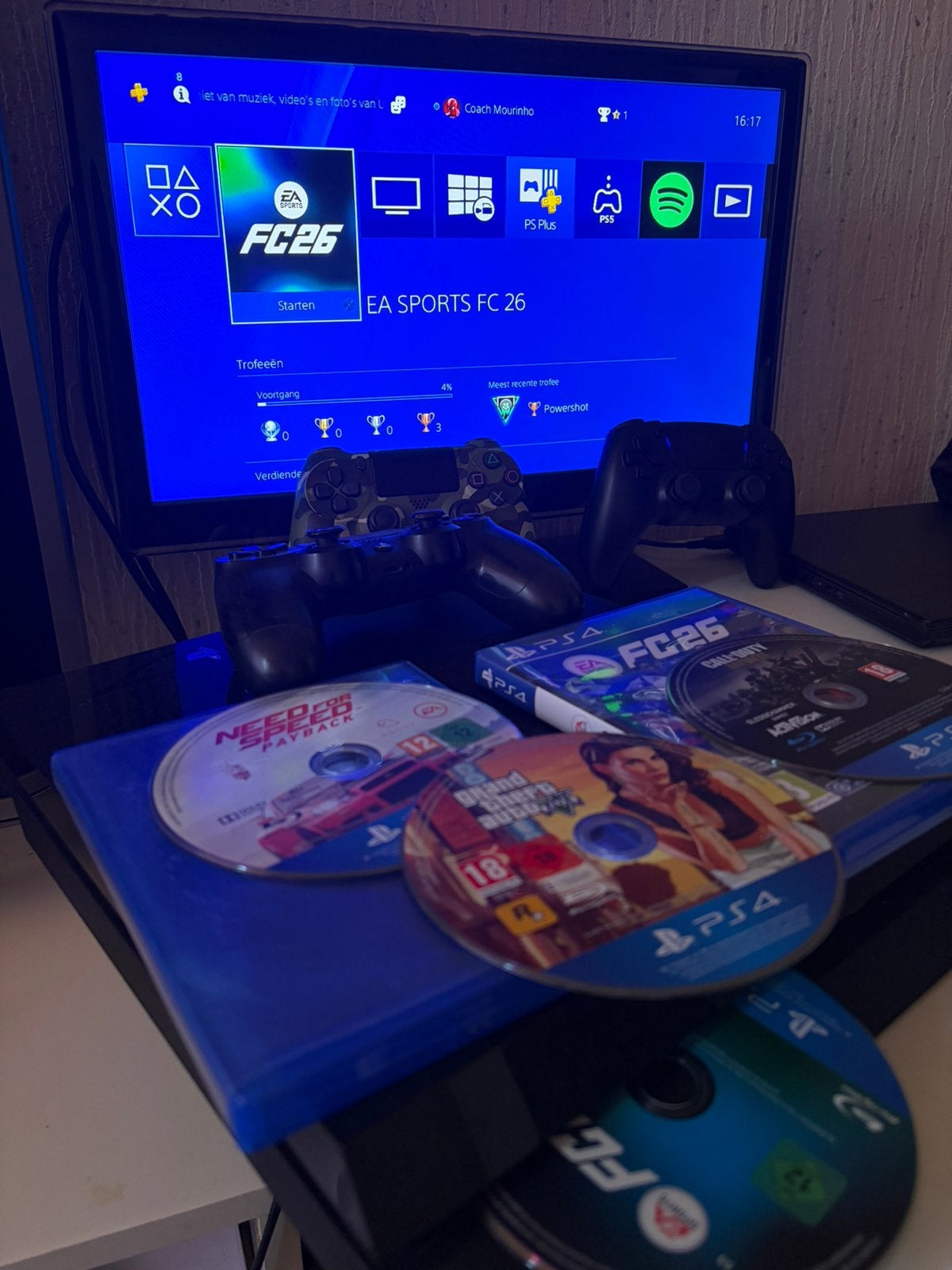 PS4 + 3 controllers met FC 26 en 3 games, Verzamelen, Automaten | Flipperkasten, Ophalen, Zo goed als nieuw