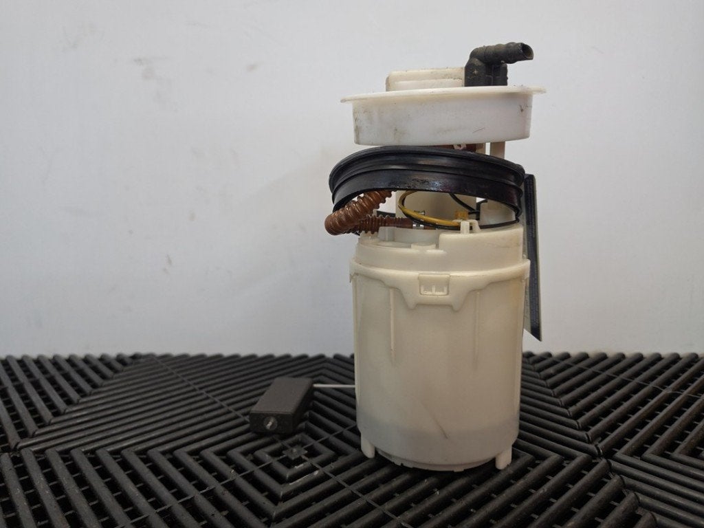 POMPE CARBURANT C Skoda Fabia II (5J) (|6Q0919051F|), Utilisé, Info@skoda-auto.de, Skoda, Max-Planck-Straße  3-5
64331  Weiterstadt, DE