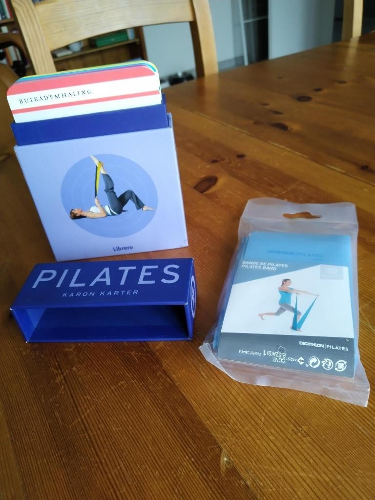 box met 50 pilates kaarten - K.  Karon + elastische band, Ophalen of Verzenden, Zo goed als nieuw, Overig