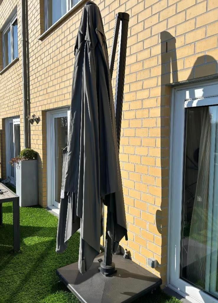 Parasol pendant Avola Tilt noir-gris 3mx3m illuminé, 3 à 4 mètres, Étanche, Comme neuf, Parasol flottant