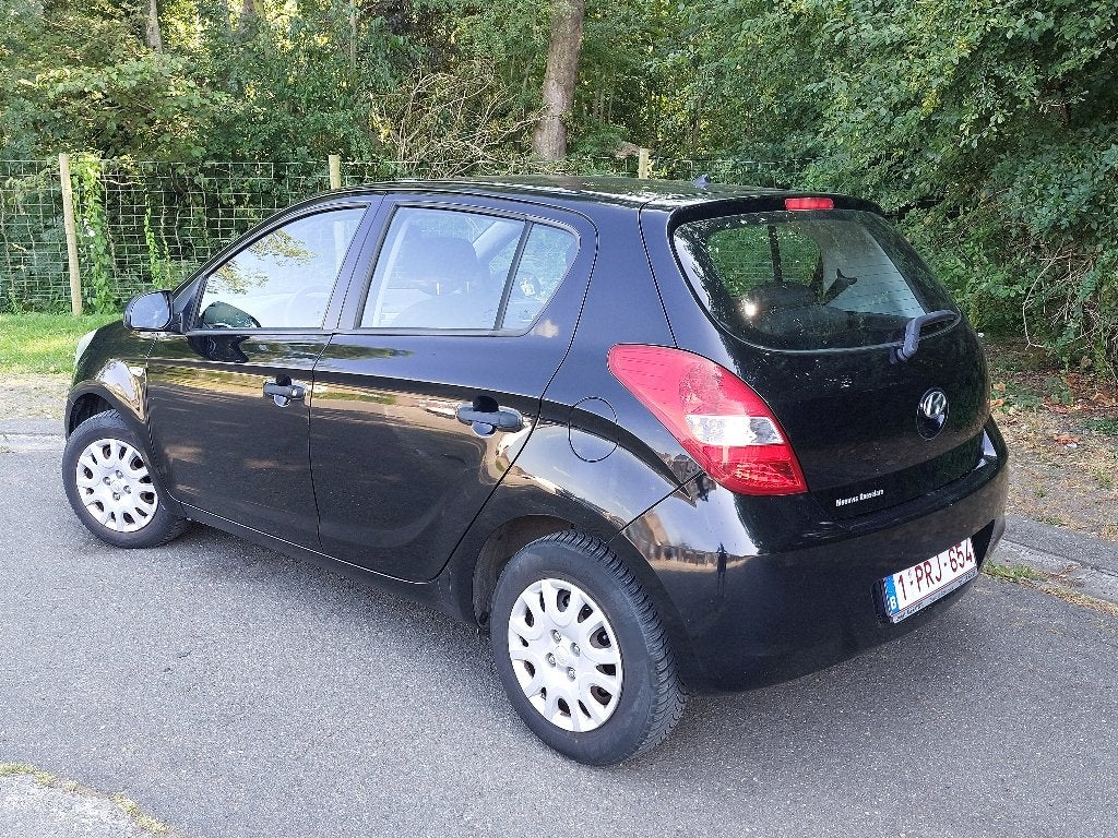 Hyundai I20 - benzine - 177300 km - zwart, Autos, Hyundai, Particulier, i20, Vitres électriques, Essence, Euro 5, Berline, 5 portes