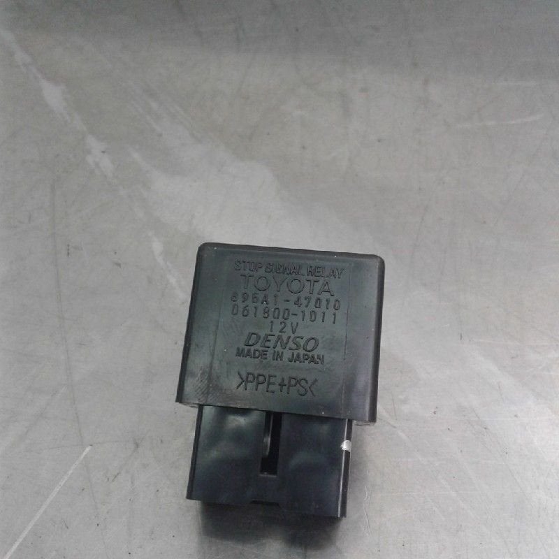 RELAIS Toyota Prius Plus (ZVW4) (|895A147010|0618001011|), Gebruikt, Toyota