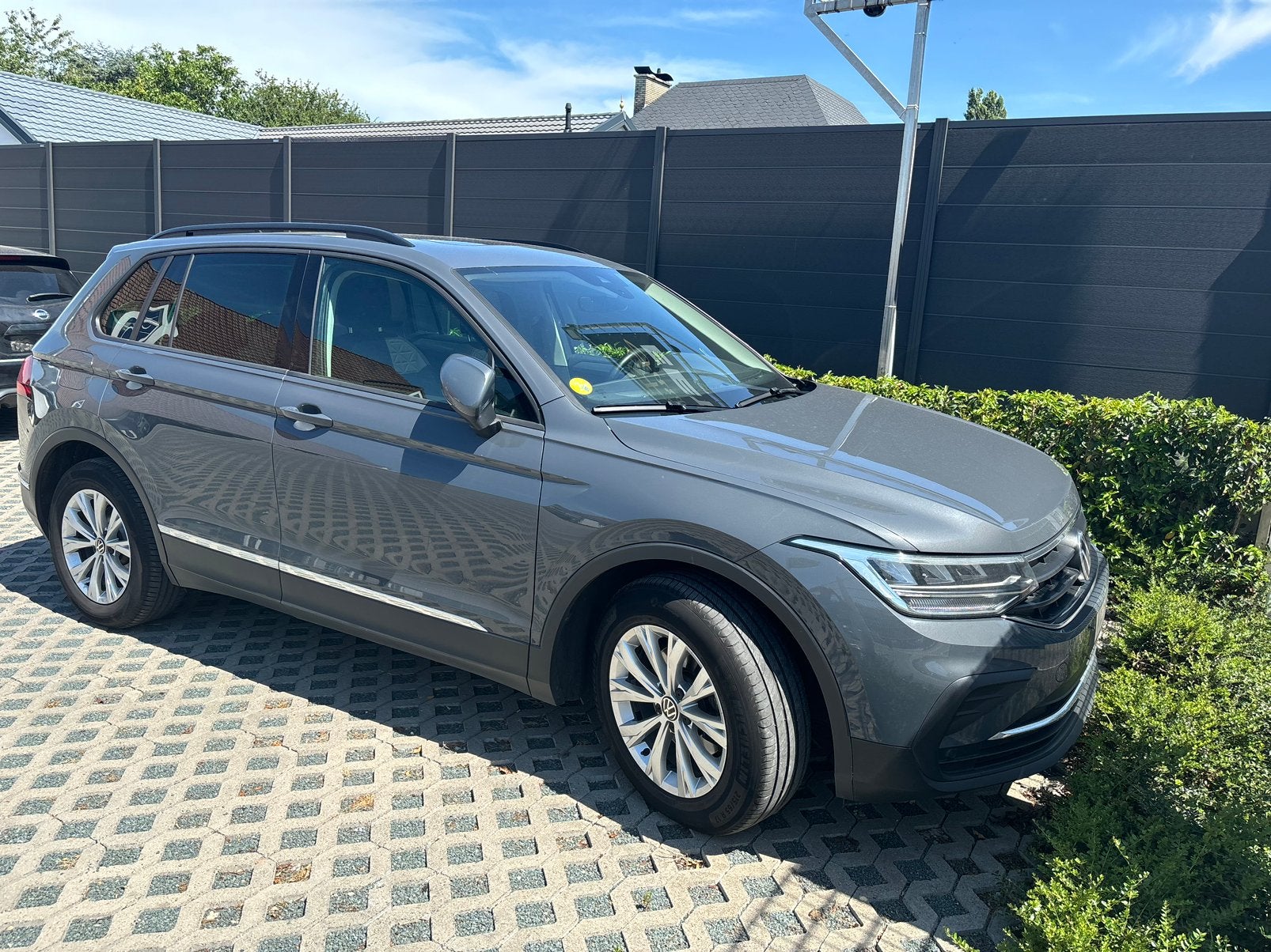 Volkswagen Tiguan 2TDI AUTOMATIC/2021/350,000KM EURO6 PANO, Autos, Volkswagen, Argent ou Gris, Euro 6, Entreprise, Noir