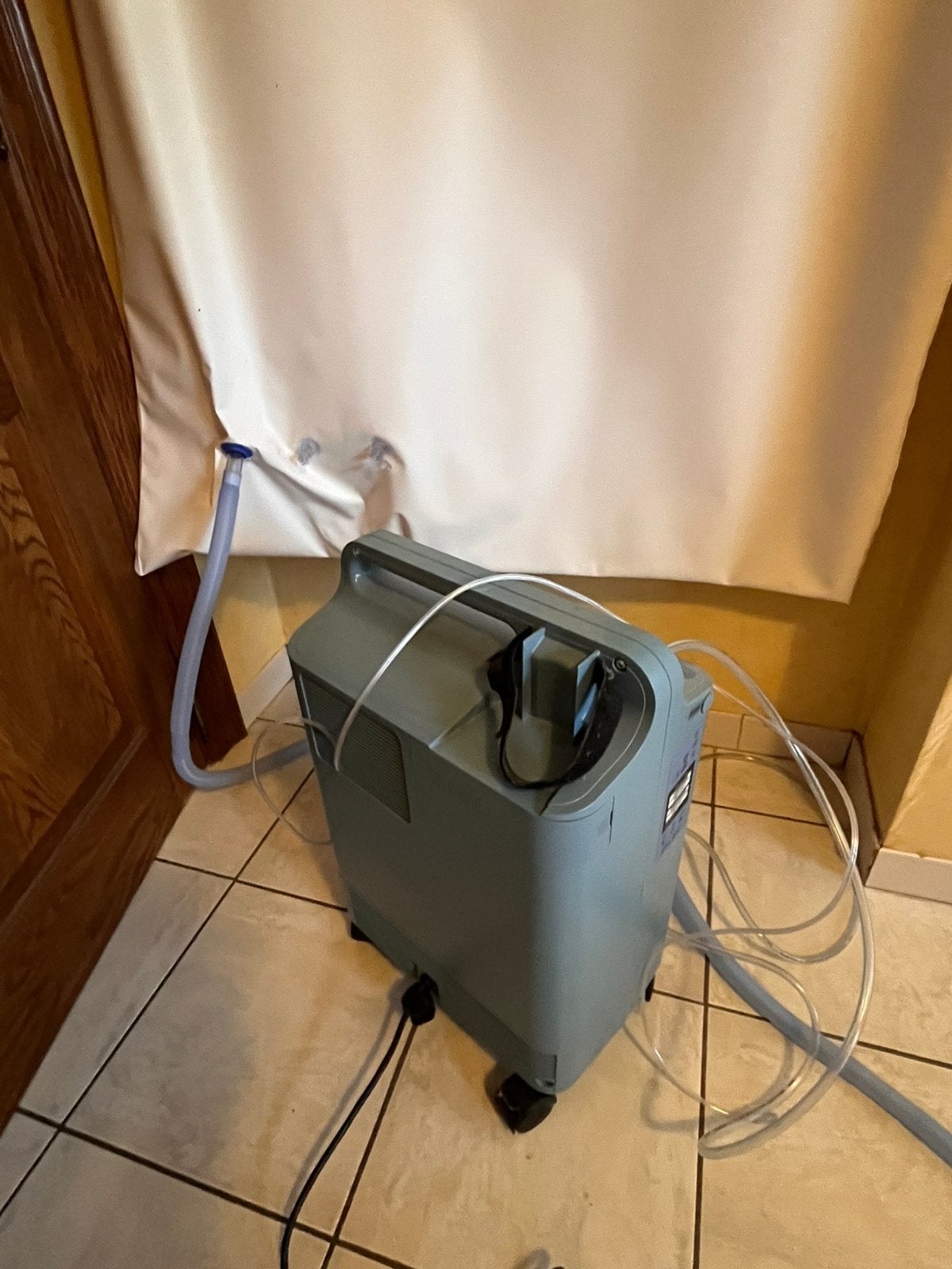 Zuurstof concentrator philips everflo 5 l met zuurstof bag, Ophalen, Zo goed als nieuw