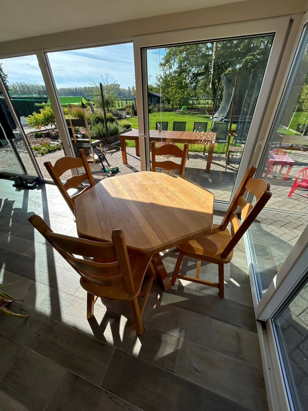 Massief eiken eetkamertafel met 4 stoelen, Huis en Inrichting, Ophalen, Gebruikt, Eikenhout, Overige vormen