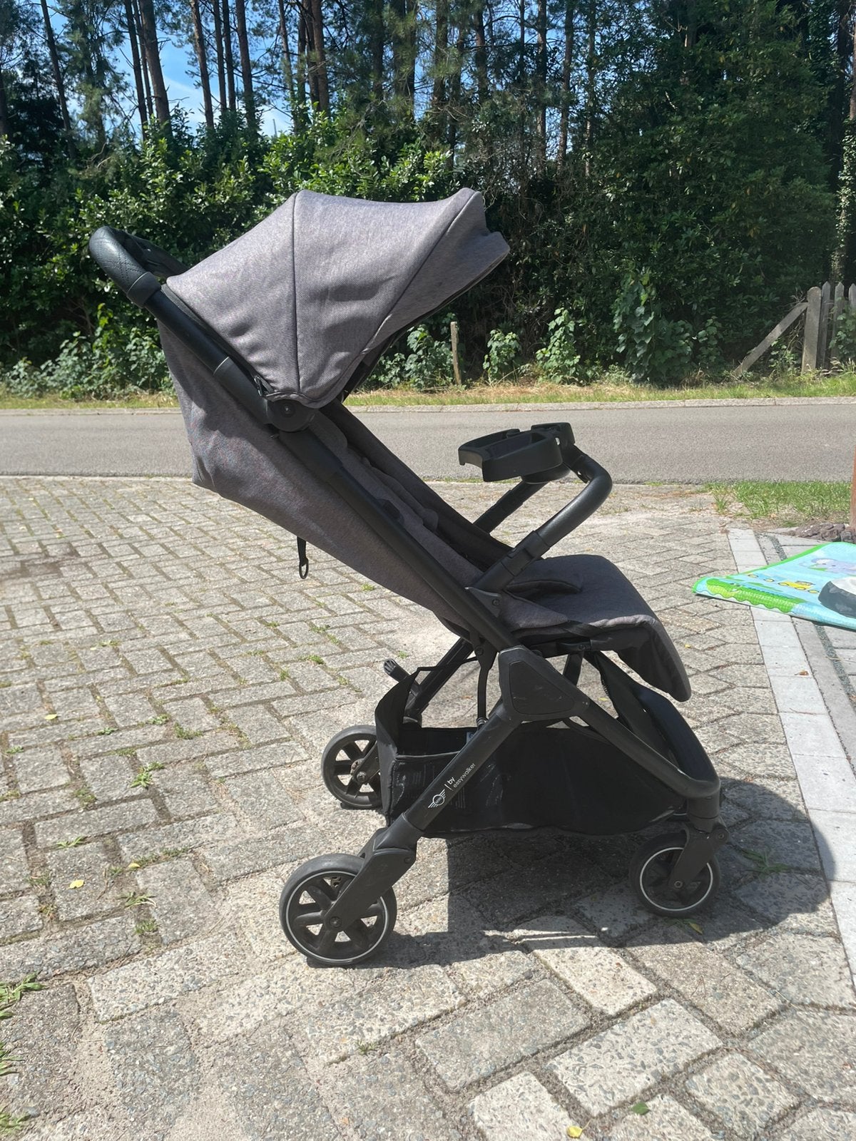 Easywalker Mini buggy / kinderwagen compact & vakantieproof, Enfants & Bébés, Buggys, Utilisé, Autres marques, Dossier réglable