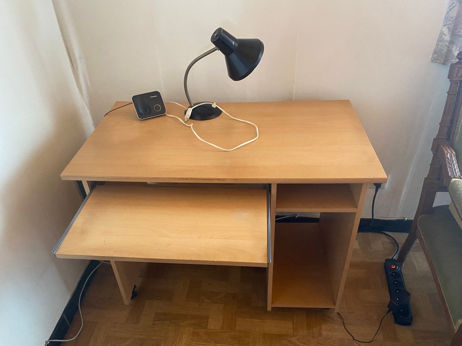 Bureautafel/ computertafel, Huis en Inrichting, Ophalen, Zo goed als nieuw