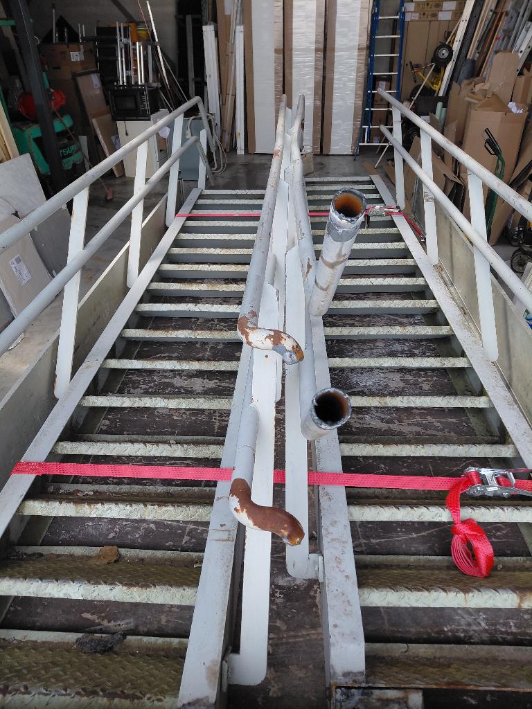 Metalen trap / magazijn trap, Doe-het-zelf en Bouw, Ladders en Trappen, Ophalen, Trap