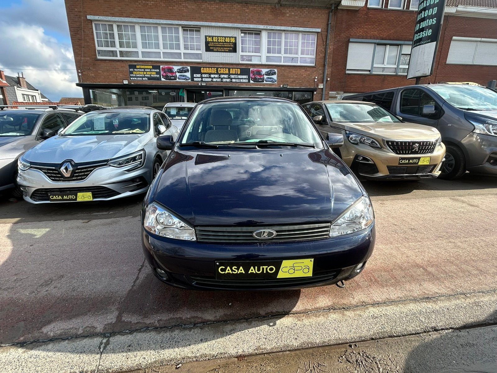 LADA 111   1.4 ESSENCE 75232KM, Achat, Entreprise, 5 portes, Climatisation automatique