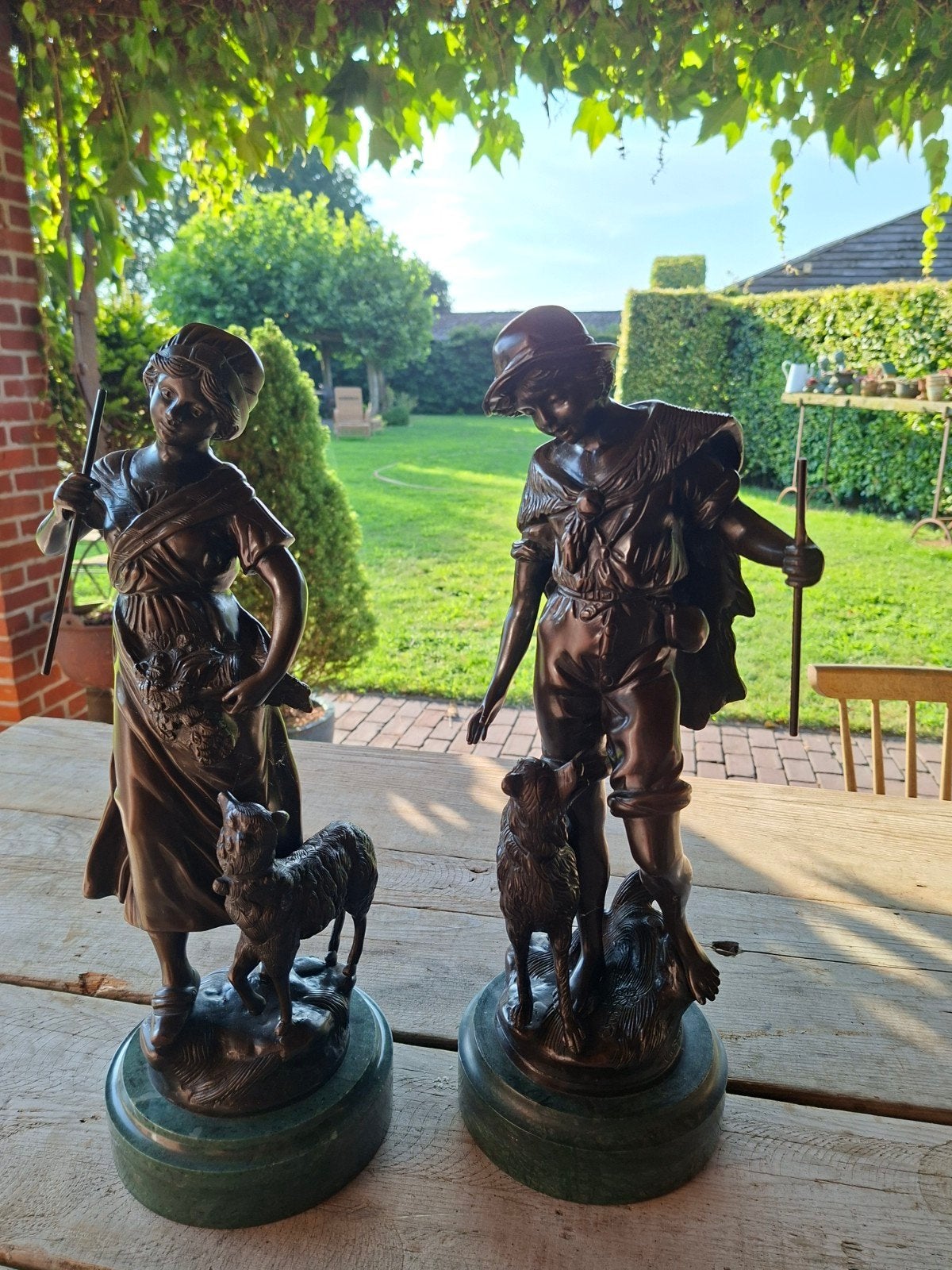 Louis en François Moreau. bronzen beelden herder en herderin, Antiek en Kunst, Ophalen