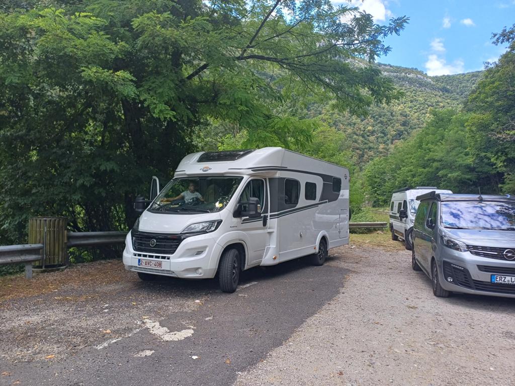 Mobilhome carado t447, Caravans en Kamperen, Mobilhomes, Douche, Particulier, Carado, Luifel