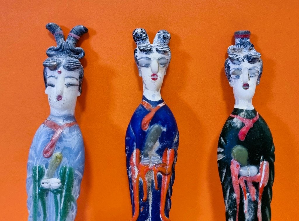 Verre de Pékin, dames chinoises en pâtes en verre., Chine, Enlèvement ou Envoi, Autres types, Verre
