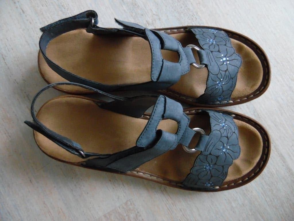 Schoenen, Schoenen met lage hakken, Blauw, Ophalen of Verzenden, Zo goed als nieuw