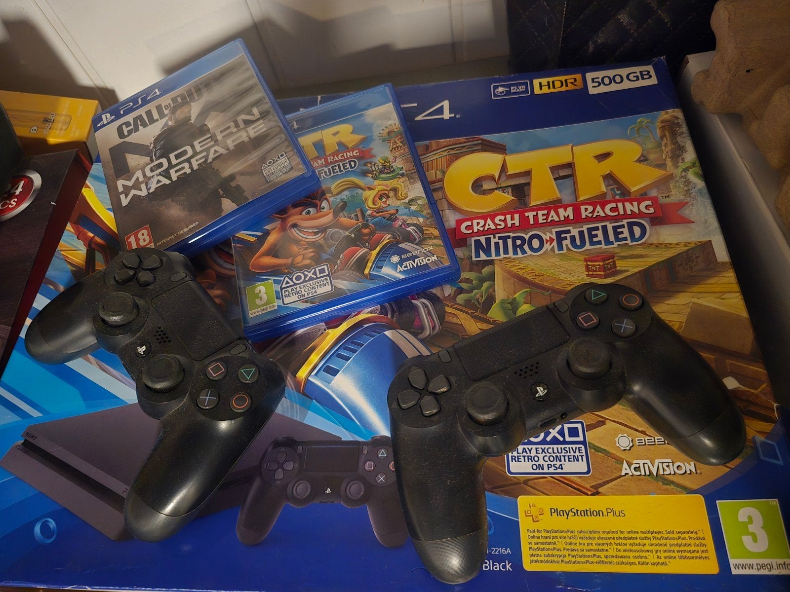 PS4 Slim + 2 Controller's + 2 Games, Games en Spelcomputers, Spelcomputers | Sony PlayStation 2, Met games, Zwart, Ophalen of Verzenden