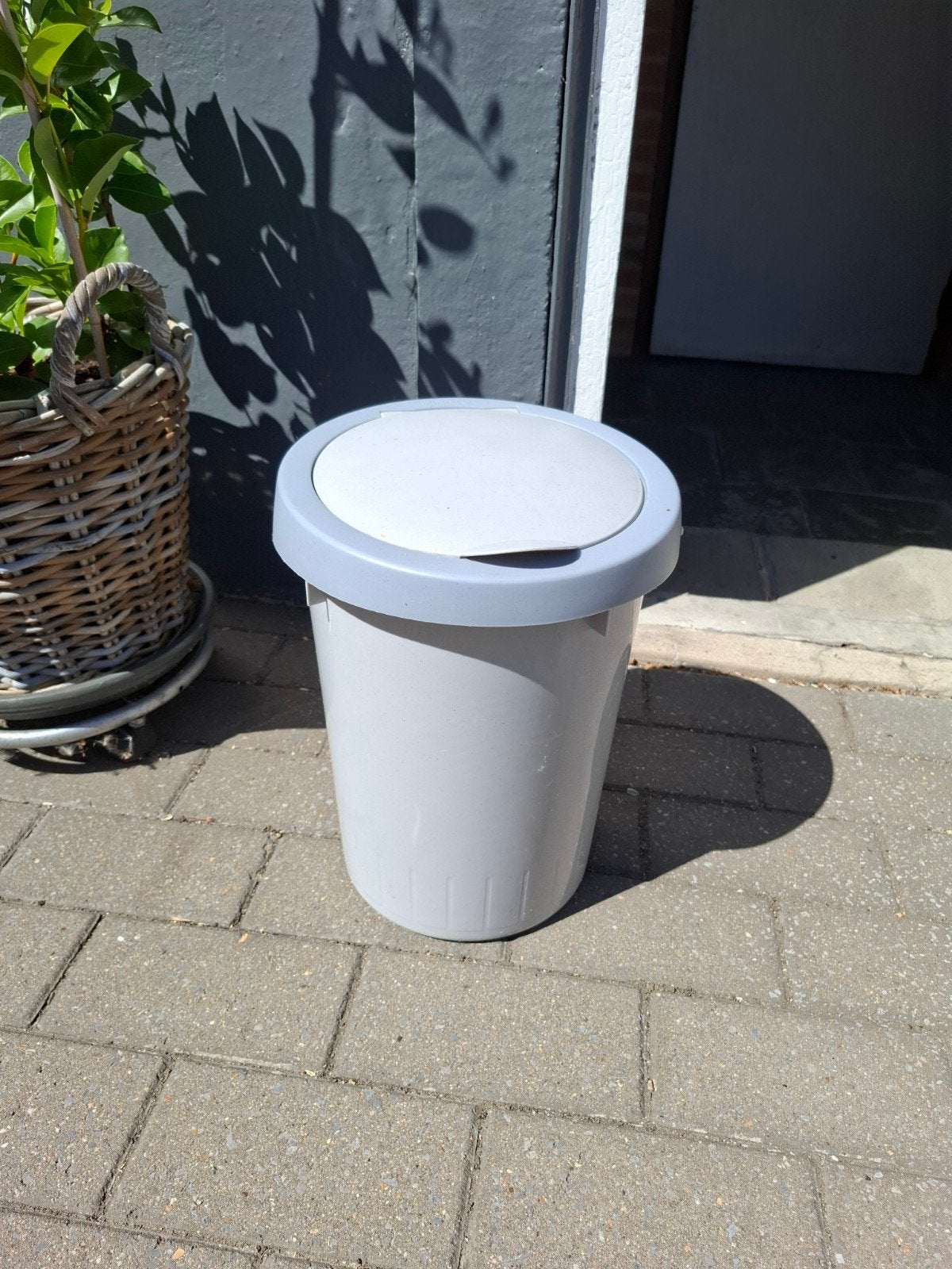 vuilbakje allibert 10 L, Ophalen, Met deksel