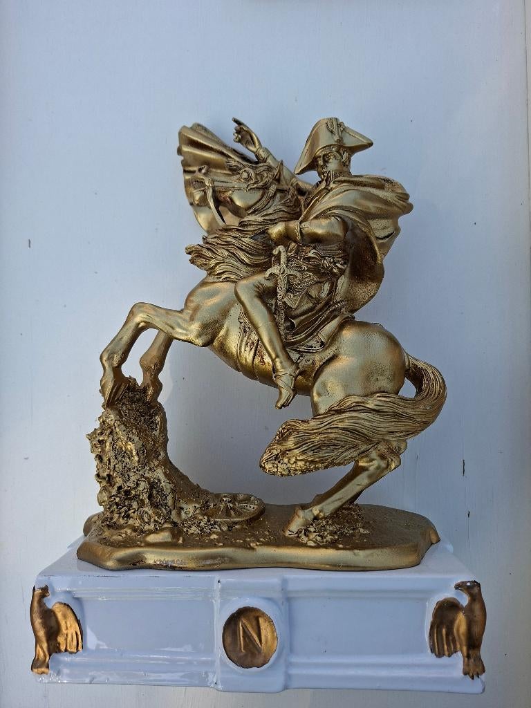 Decoratief beeld van Napoleon, Ophalen