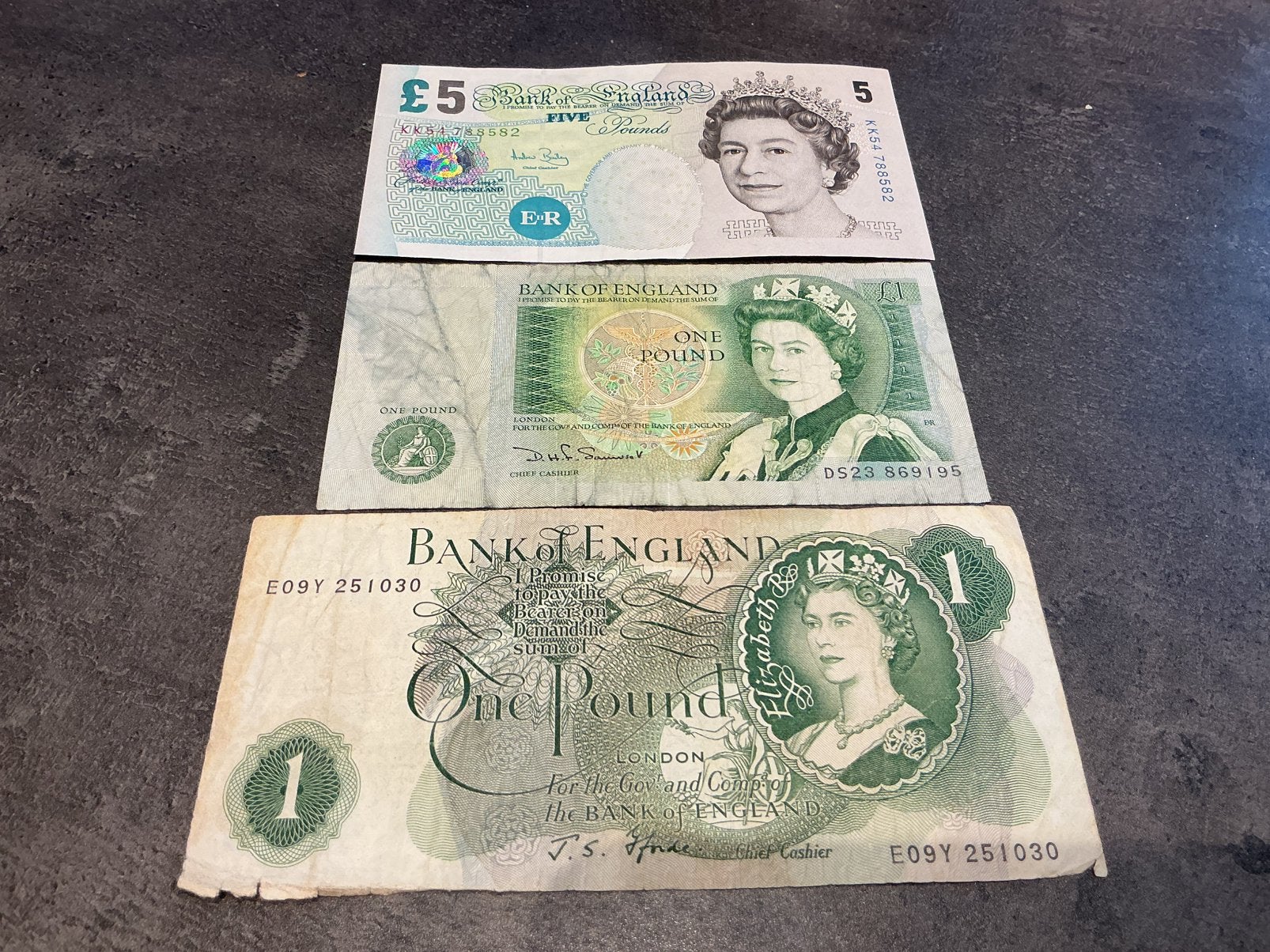 Angleterre : 3 billets de banque différents, Timbres & Monnaies, Enlèvement ou Envoi
