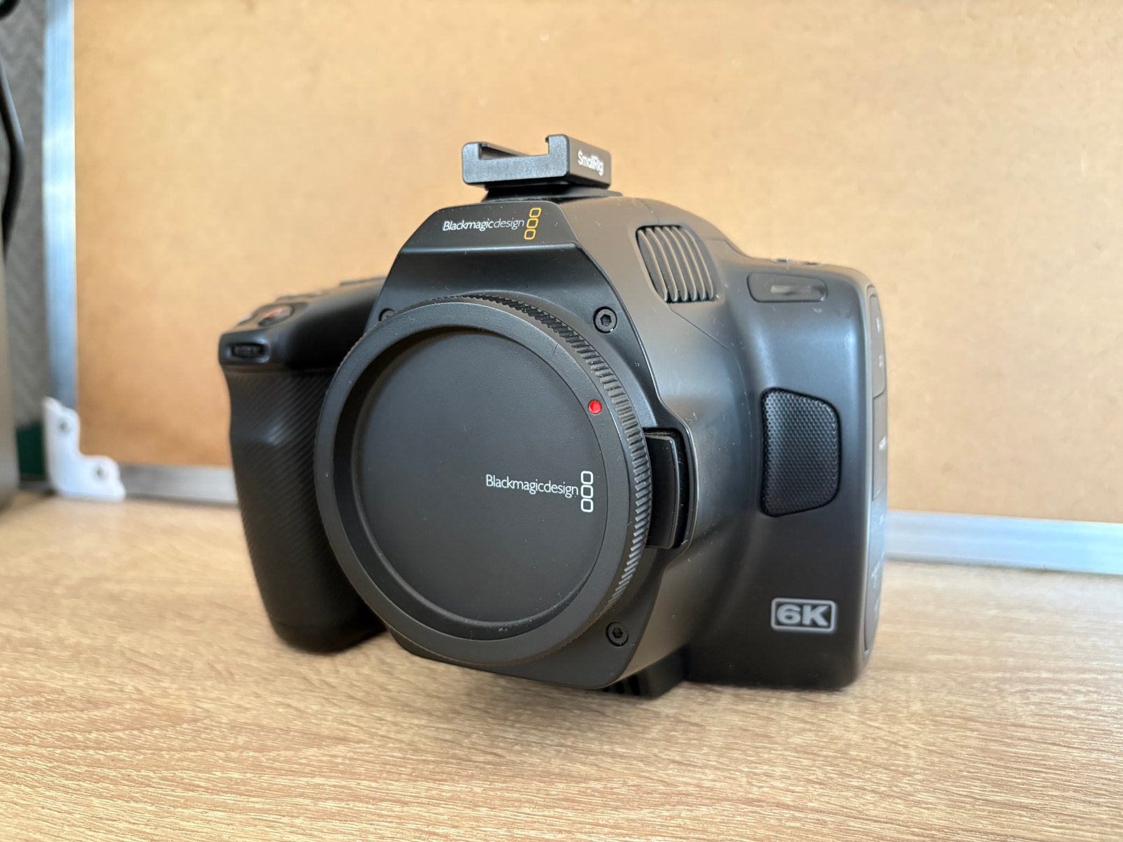 📌Blackmagic Pocket Cinema Camera 6K Pro, Ophalen, Zo goed als nieuw, Accu