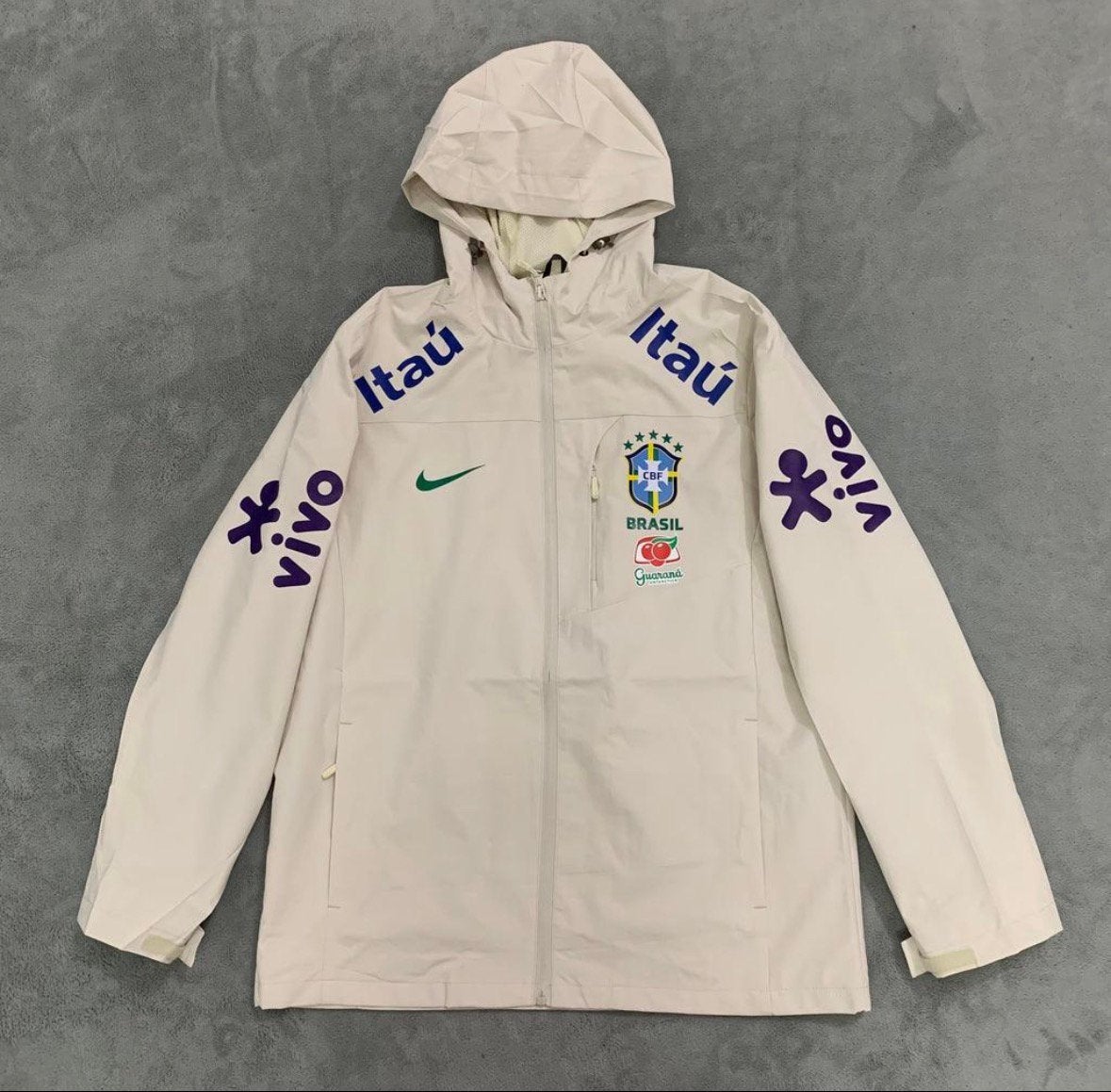 Brazil windbreaker, Kleding | Heren, Jassen | Zomer, Ophalen of Verzenden, Nieuw, Maat 48/50 (M), Beige