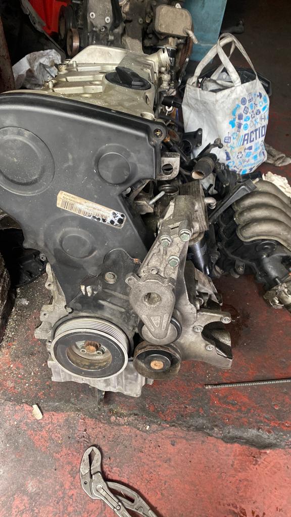 Moteur essence 2.0 Audi A4, Ophalen, Audi