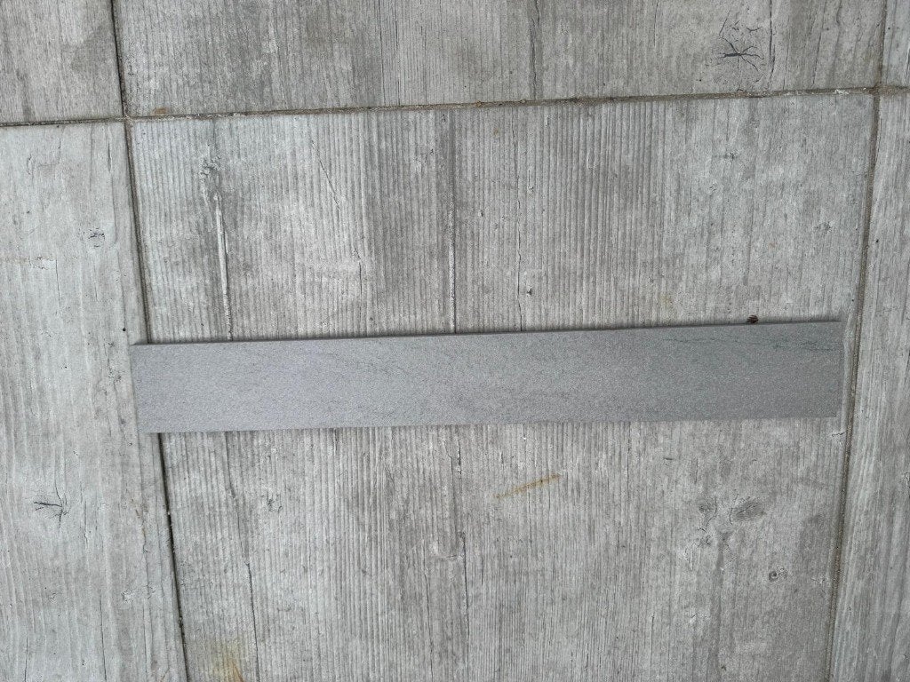 Lichtgrijze tegelplinten Impermo (Tilestone) – Nieuw, Doe-het-zelf en Bouw, Tegels, Ophalen, Overige typen, Nieuw, Minder dan 20 cm