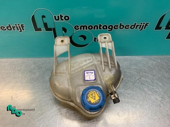 Réservoir d'expansion d'un Fiat Doblo (Doblo 10-), -, 3 mois de garantie, Utilisé, Fiat
