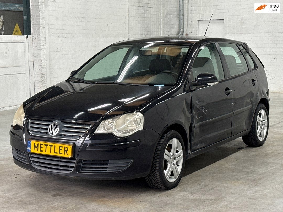 Volkswagen Polo 1.4-16V Optive | Airco | Trekhaak, Auto's, Voorwielaandrijving, Gebruikt, 4 cilinders, Zwart