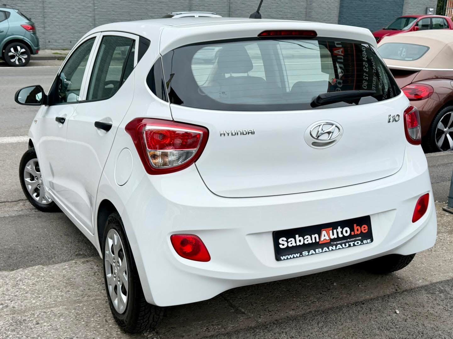 Hyundai I10 1.0i essence 2014, Auto's, Euro 5, Wit, Bedrijf, 5 deurs