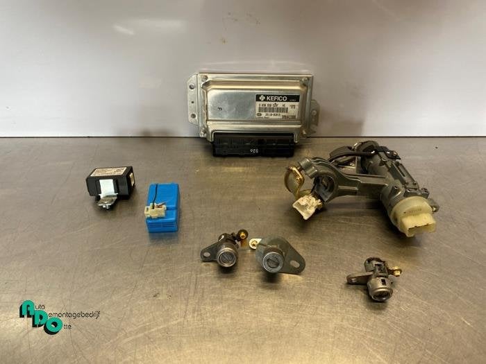 Serrure de contact + ordinateur d'un Kia Picanto (Picanto 04, Autos : Pièces & Accessoires, Kia, -, 3 mois de garantie, Utilisé