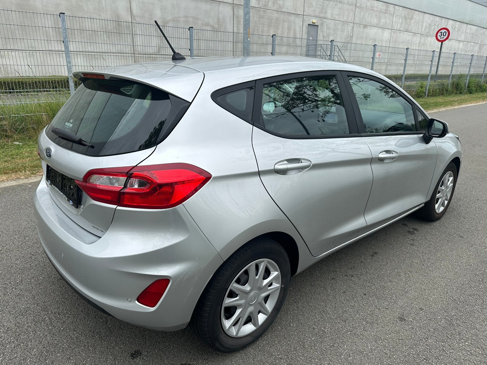 ford fiesta| 1.0Benzine|35.000Km!|Automaat|Garantie+Keuring, Autos, Ford, Argent ou Gris, Achat, 998 cm³, Euro 6