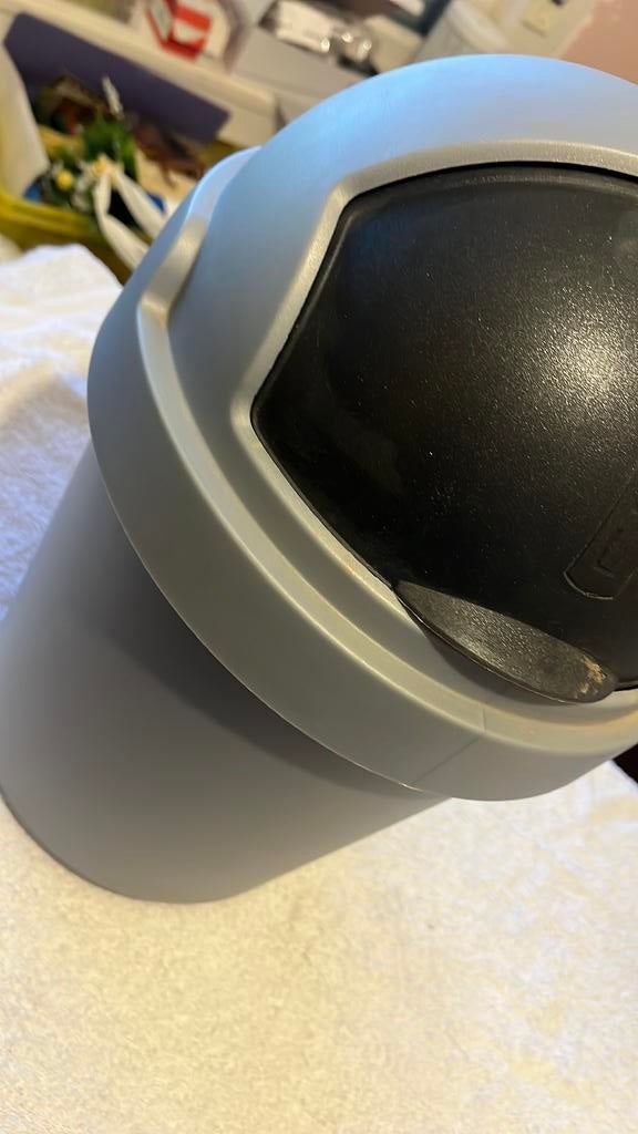 Kleine vuilbak, Ophalen, Overige materialen, Gebruikt, Minder dan 10 liter