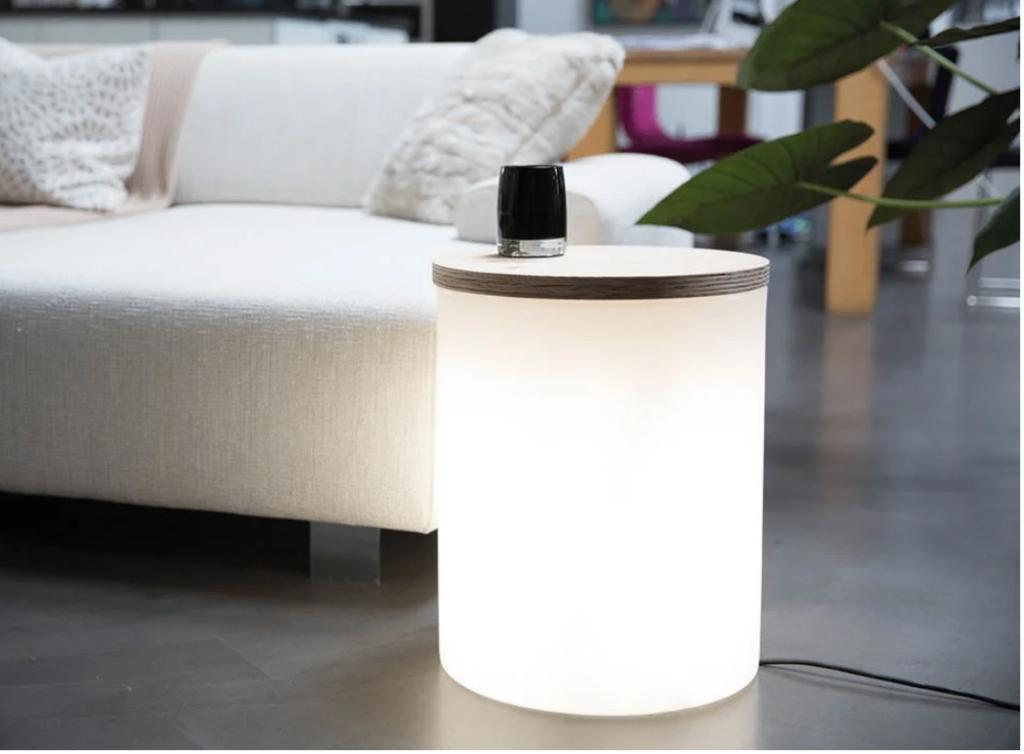Bijzet tafel met licht + koelemmer voor binnen en buiten., Huis en Inrichting, Rond, Zo goed als nieuw, Modern, Ophalen