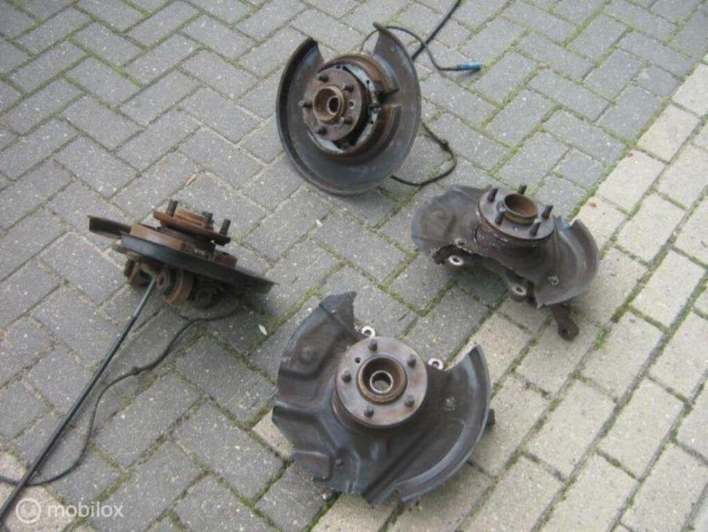 L322 LM Wielnaven Wielnaaf Wiellager naaf naven Fusee, Land Rover, Ophalen of Verzenden, Gebruikt, Land Rover