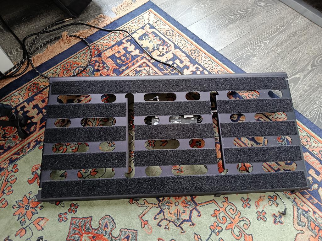 Mono pedalboard large, Muziek en Instrumenten, Ophalen, Zo goed als nieuw