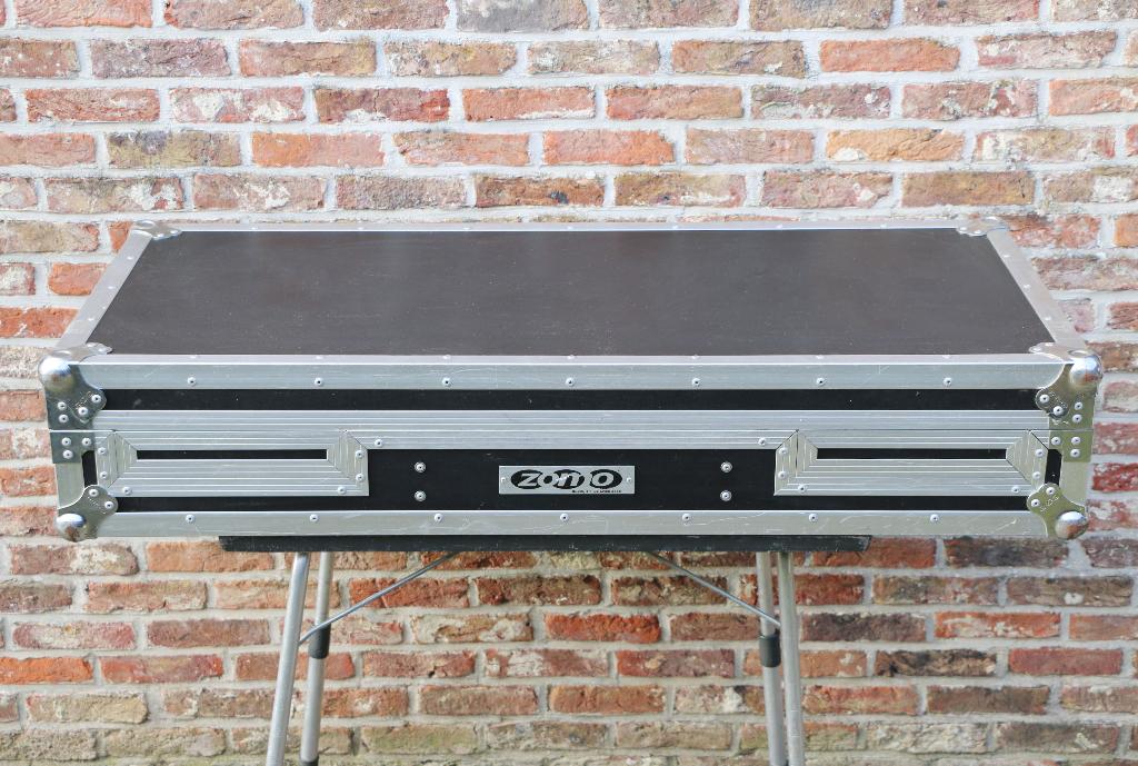 ZOMO Flightcase voor Pioneer CDJ-2000 (Nexus) + DJM 900, Musique & Instruments, Enlèvement, Comme neuf, Flight case