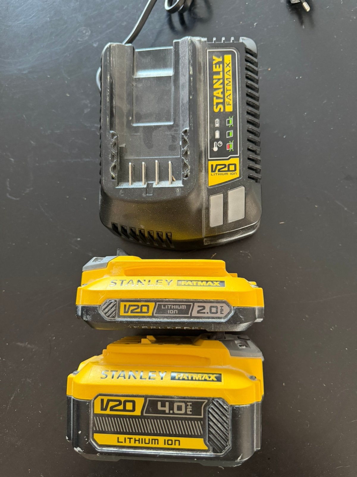 Kit batterie stanley V20, Enlèvement, Comme neuf