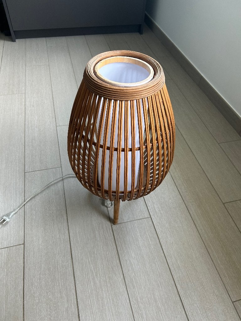 Lampe en bois 28cm diamètre 56cm haut E27, Maison & Meubles, Lampes | Lampes de table, Enlèvement, Comme neuf, Bois, E27 (grand)