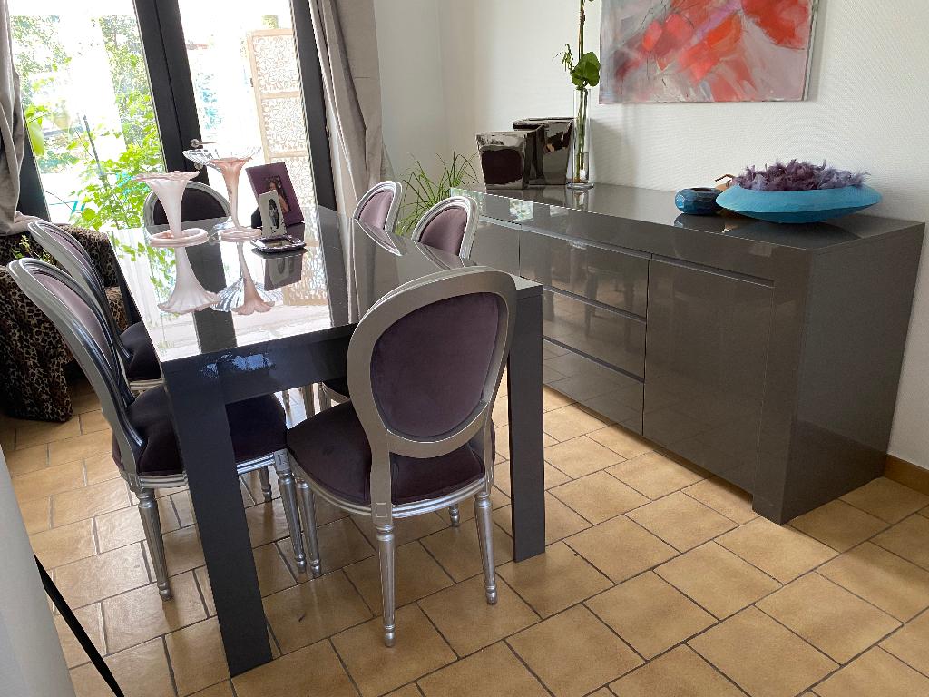 Volledige eetkamer, Ophalen, Zo goed als nieuw, 6 tot 8 stoelen