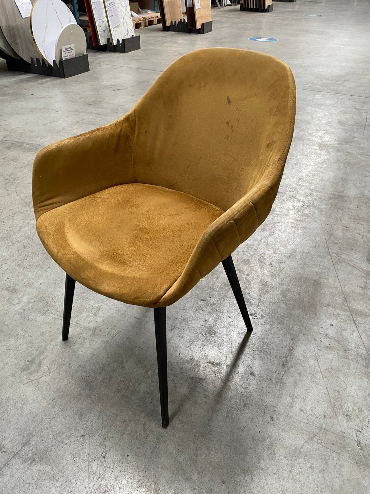 Horecastoel Jelte velvet mosterdgeel (25stuks), Maison & Meubles, Chaises, Enlèvement ou Envoi, Autres couleurs, Tissus, Cinq, Six Chaises ou plus