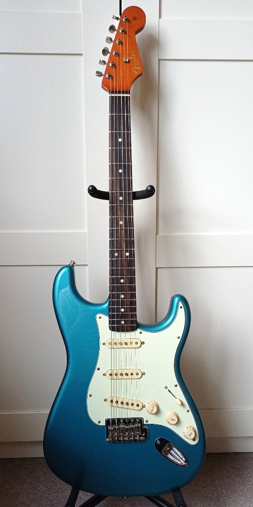 Fender Stratocaster 60 Lake Placid Blauw, Ophalen, Zo goed als nieuw, Solid body, Fender