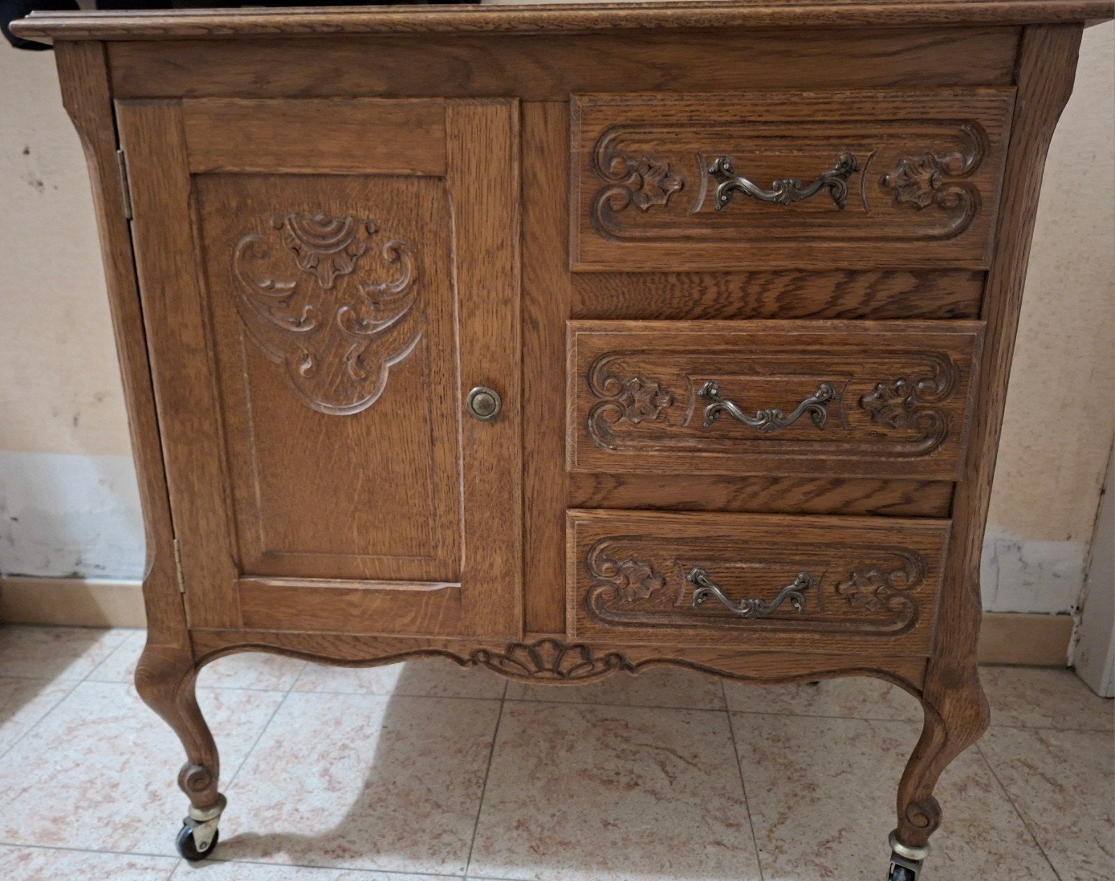 Antieke kast, Ophalen