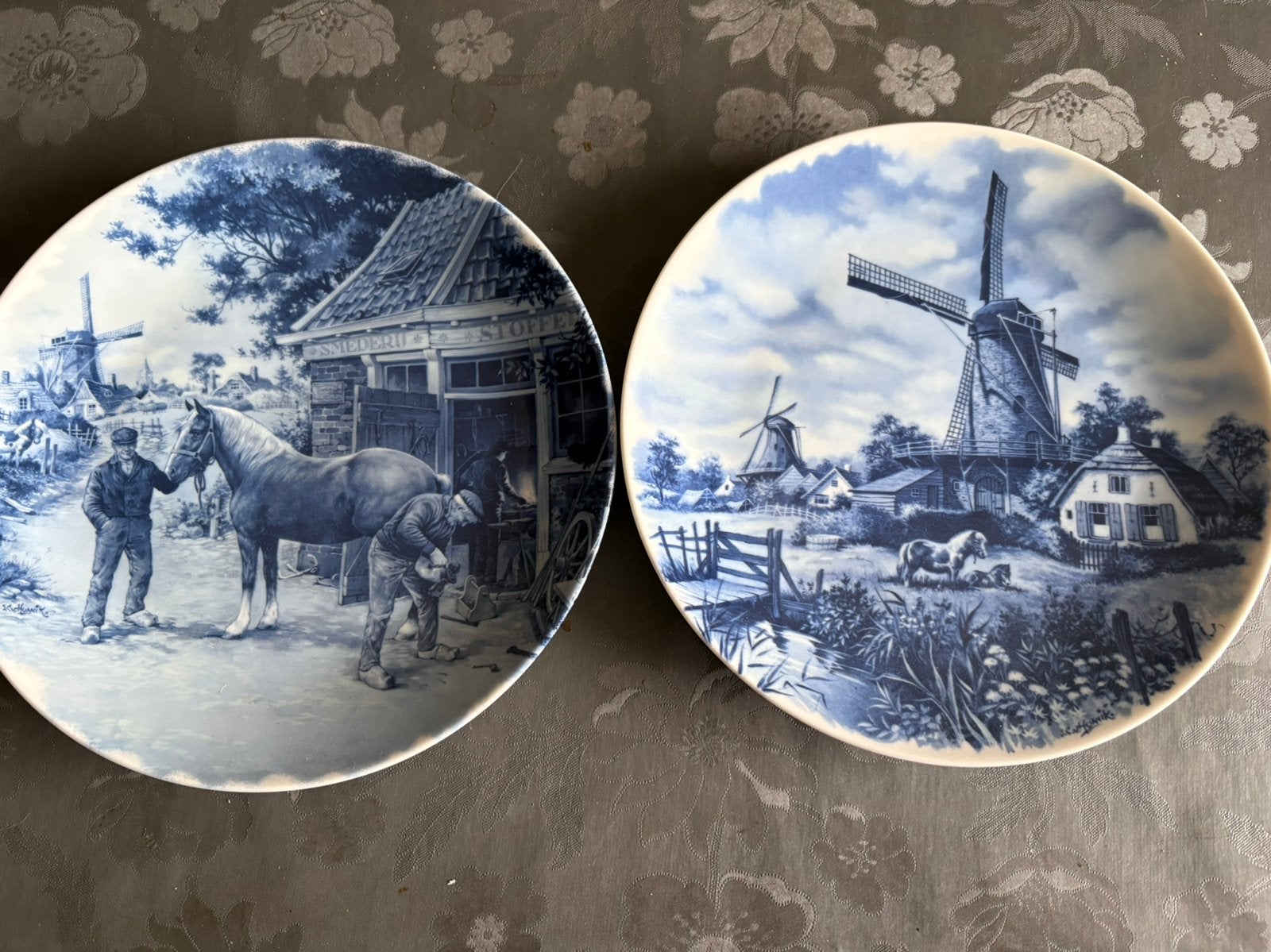 2 Delfts blauwe decoratieve borden – Nederlandse molens, Ophalen