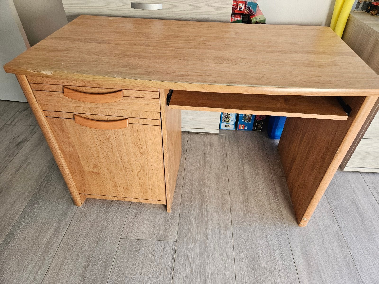 Gratis bureau, Ophalen