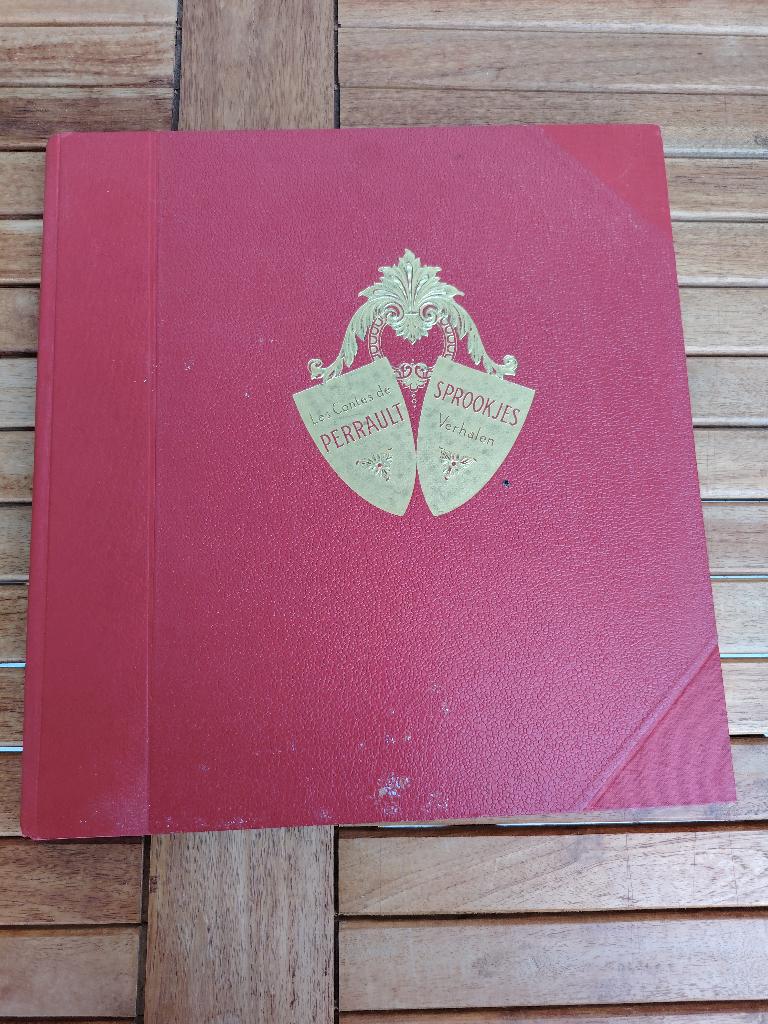 VICTORIA PRENTENALBUMS, Ophalen of Verzenden, Gelezen, Plaatjesalbum