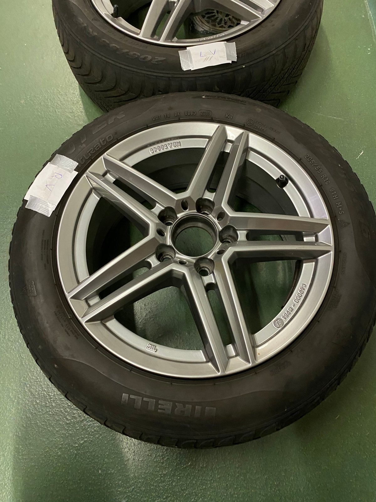 Jantes avec pneus d'hiver Pirelli, Autos : Pièces & Accessoires, Pneus & Jantes, Enlèvement, Pneus hiver, Pneu(s)