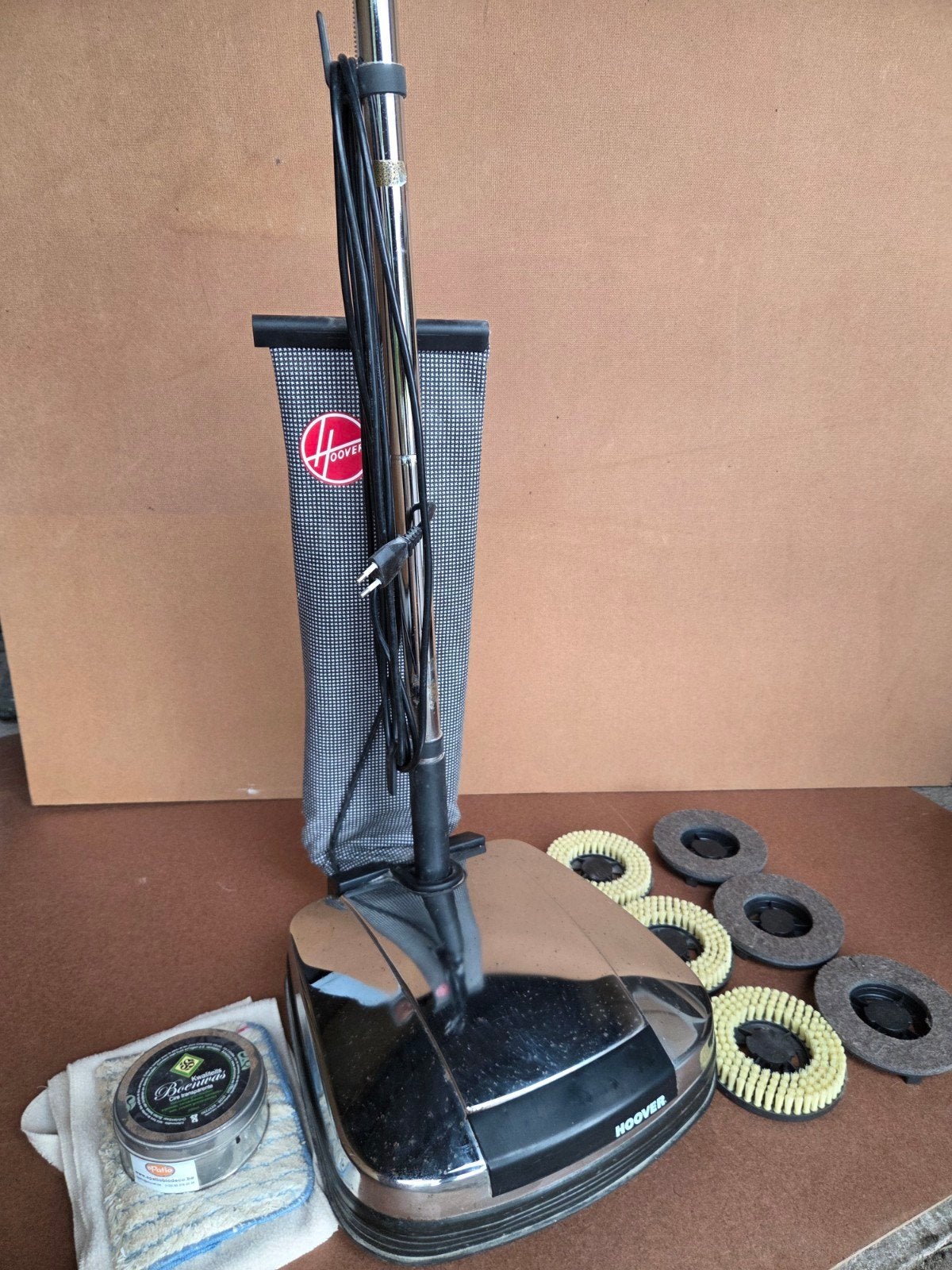 Hoover Chromer Polisher F3870 – 700W – met accessoires, Bricolage & Construction, Matériel de nettoyage, Enlèvement ou Envoi