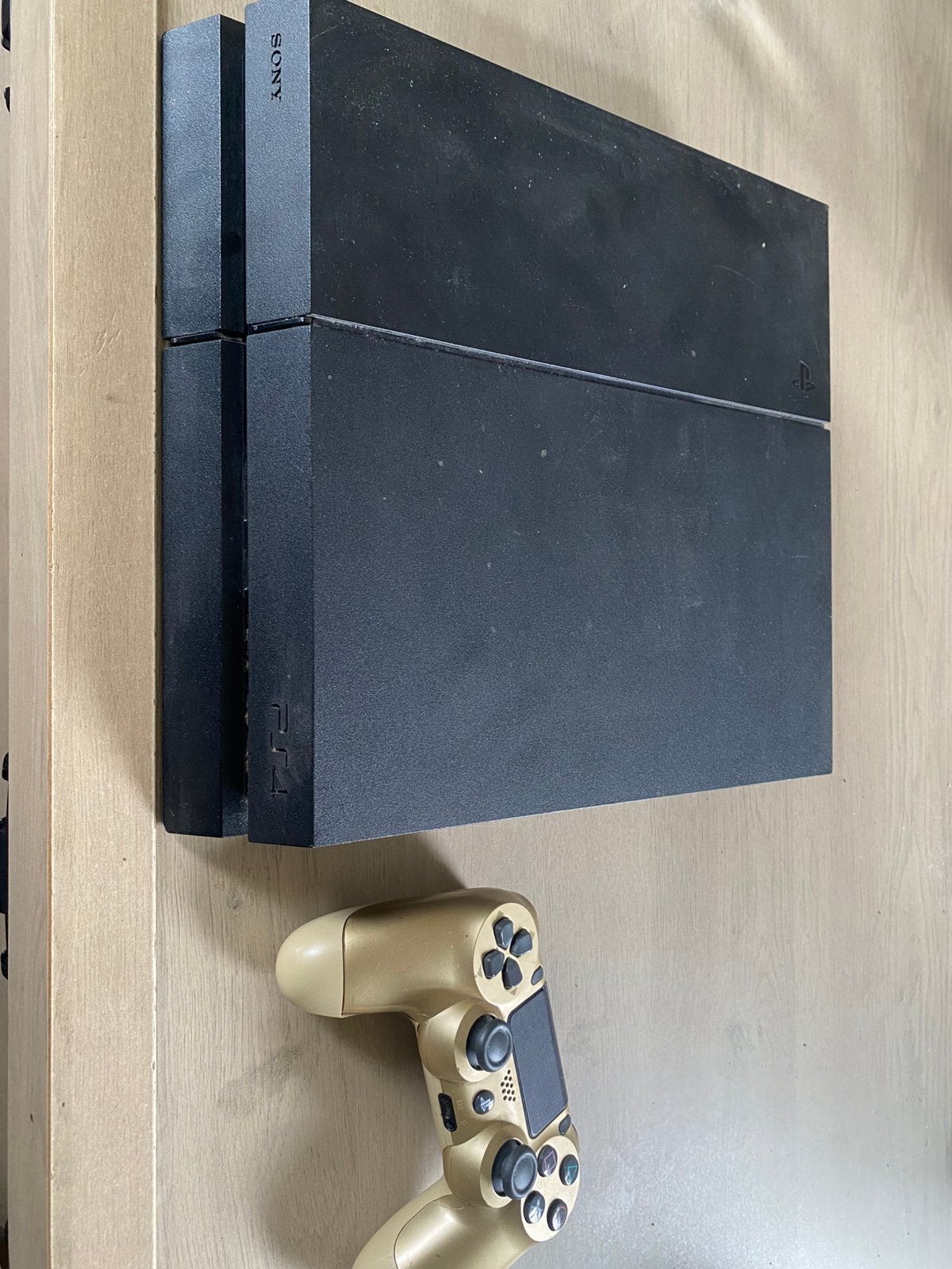 Ps4 met gouden controller, Games en Spelcomputers, Games | Sony PlayStation 4, Ophalen of Verzenden, Zo goed als nieuw